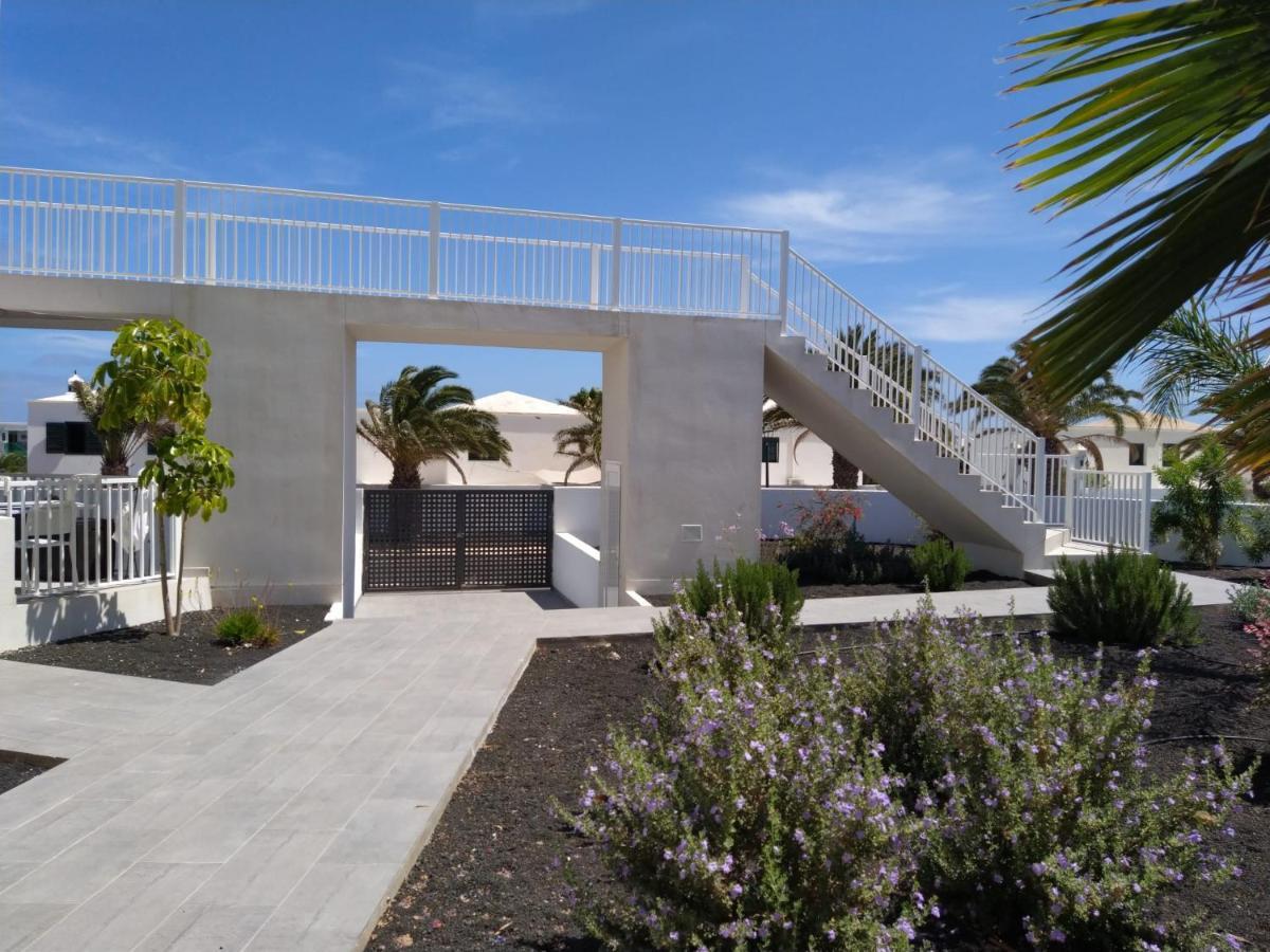 Apartment El Sueño - GREAT SEA VIEWS - SWIMMING POOL - free Wifi- smart TV-Residence SENATOR el majo Costa Teguise Exterior foto